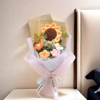 Paars boeket met zonnebloem - 22cm